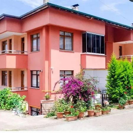 , Soeguetlue Apartment Trabzon